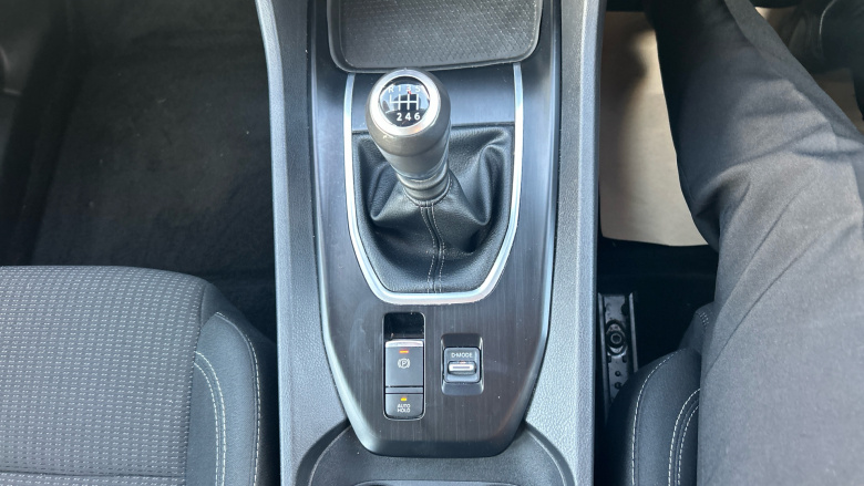 Nissan Qashqai 1.3 DiG-T MH Acenta Premium 5dr Petrol Hatchback